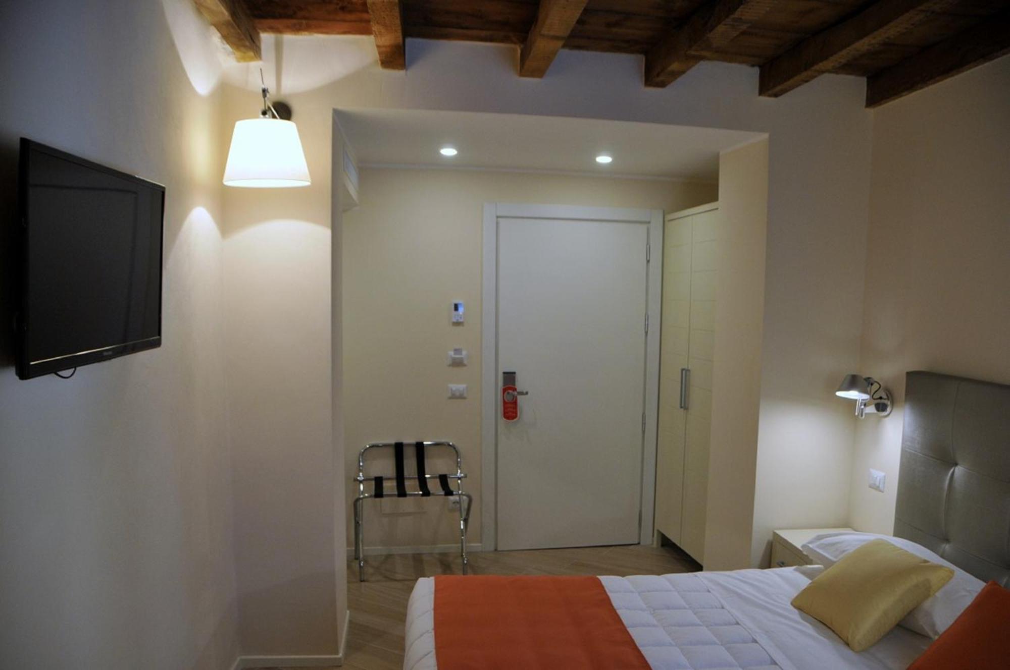 La Corte Fiorita Gasthof 2*
