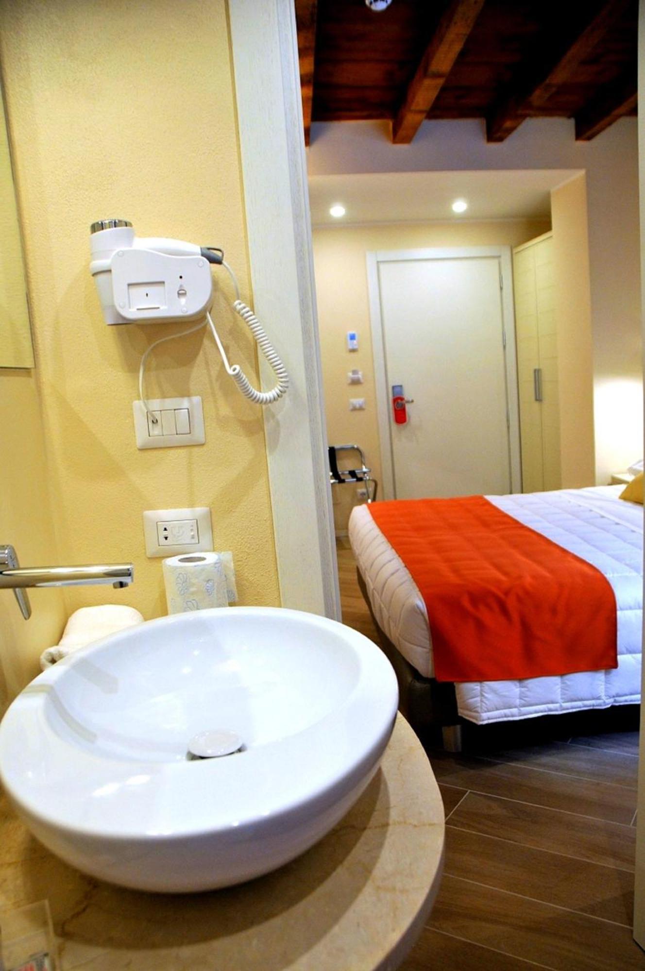 La Corte Fiorita Guest house
