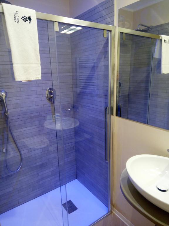 La Corte Fiorita Guest house 2*